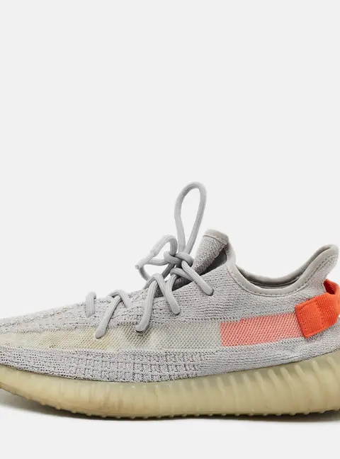 Yeezy x Adidas Boost 350 V2 Tail Light Size 43.5 Grey Knit Fabric Low Top Sneakers