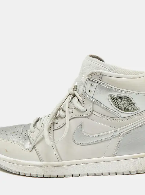 Air Jordans 1Retro CO.JP Neutral Size 40.5 Grey/Silver Leather and Nubuck High Top Sneakers