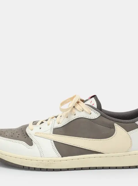 Air Jordans x Travis Scott Reverse Retro Low Mocha Size 47 White/Grey Nubuck and Leather Sneakers