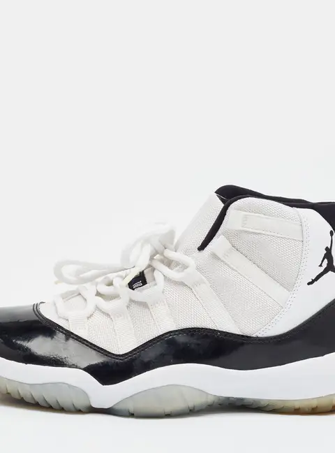 Air Jordan Jordan 11 Retro Concord Size 42.5 White/Black Canvas and Patent Leather High Top Sneakers
