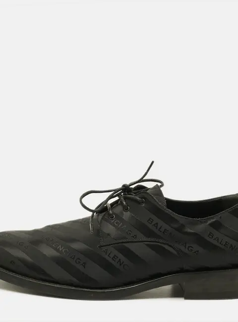 Balenciaga Size 42 Black Canvas Lace Up Derby