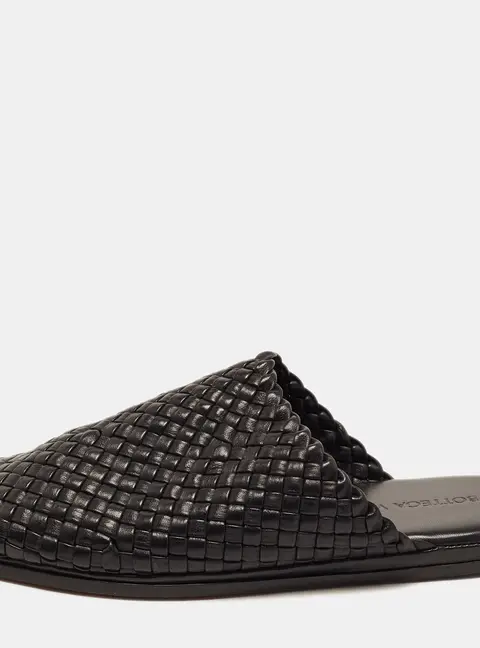 Bottega Veneta Size 42 Black Intrecciato Leather Flat Mules