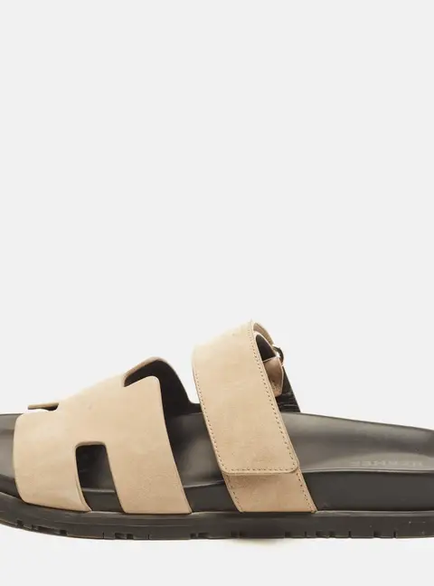Herm&egrave;s Chypre Size 40 Beige Suede Flat Sandals