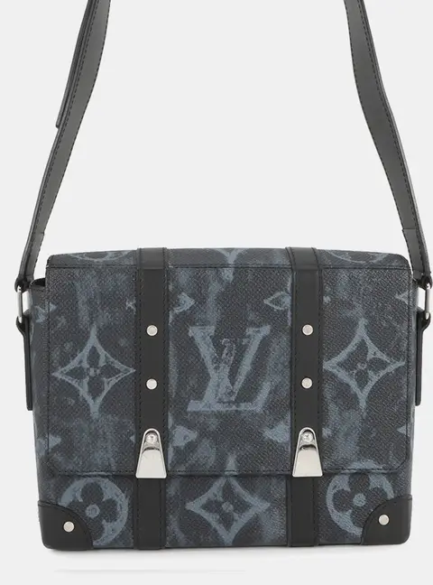 Louis Vuitton Trunk Messenger PM Noir Monogram Canvas Messenger Bag
