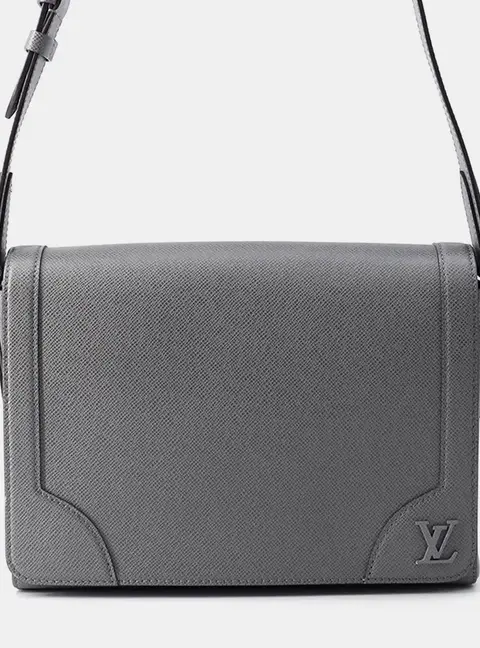 Louis Vuitton New Flap Messenger Gris Taiga Leather Crossbody Bag