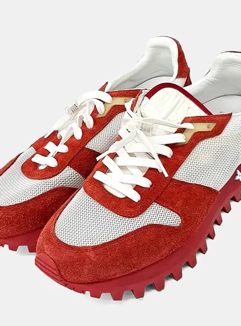 Louis Vuitton 30 V Runner Sneakers
