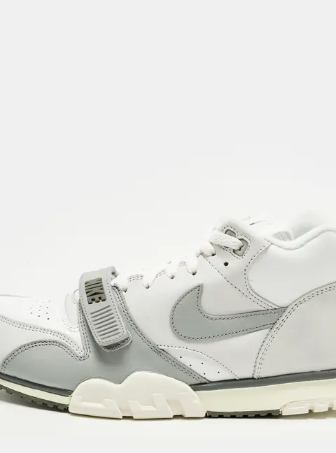 Nike Air Trainer 1 Photon Dust Light Smoke Grey Size 45 White/Grey Nubuck and Leather High Top Sneakers
