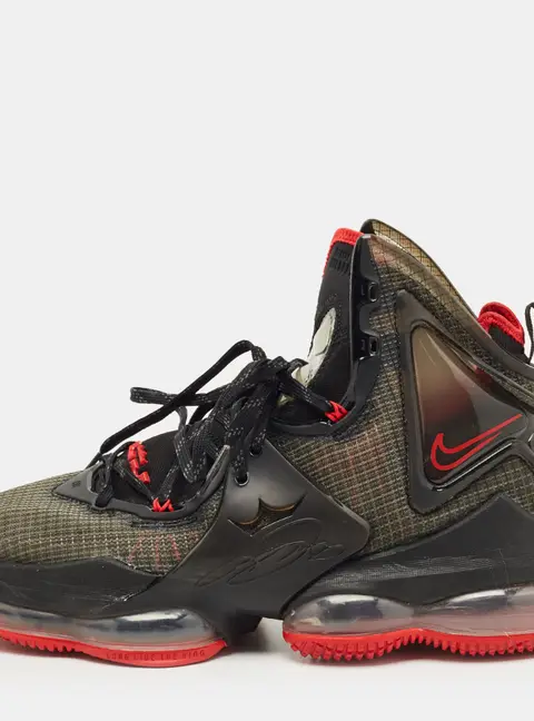 Nike Le bron 19 Size 40 Black Mesh, PVC and Rubber High Top Sneakers