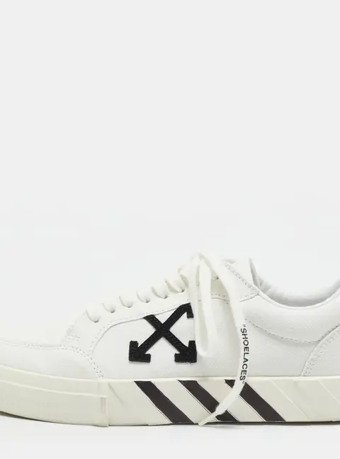 Off-White Vulcanized Size 41 White Canvas Low Top Sneakers