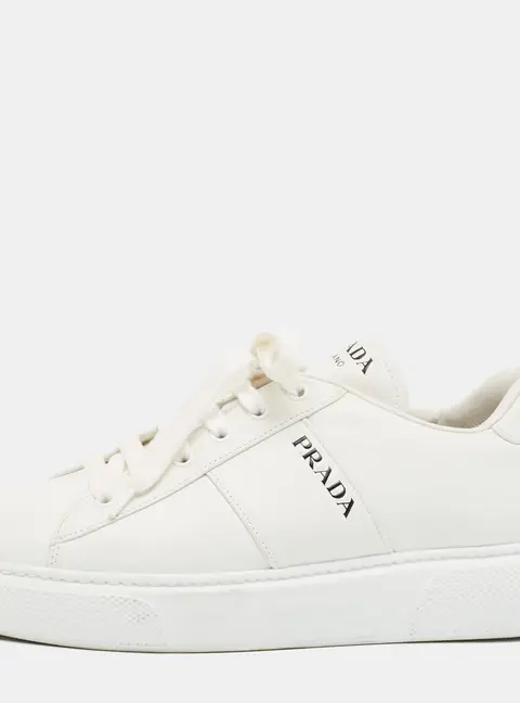 Prada logo court Size 41 White Leather Lace Up Sneakers