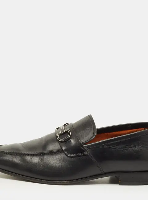 Salvatore Ferragamo Gancini Size 42 Black Leather Loafers