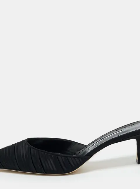 Manolo Blahnik Black Satin Carolynemu Mules Size 42