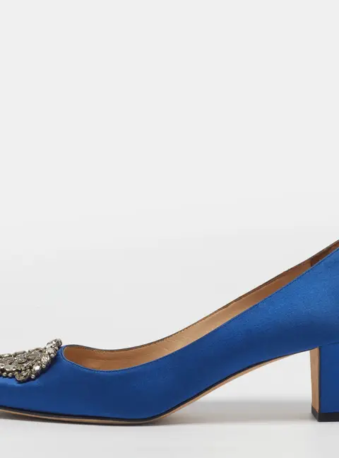 Manolo Blahnik Okkato Size 38.5 Blue Satin Crystal Embellished  Pumps