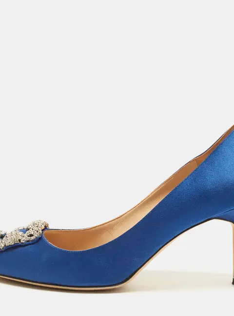 Manolo Blahnik Hangisi Size 39.5 Blue Satin Pumps