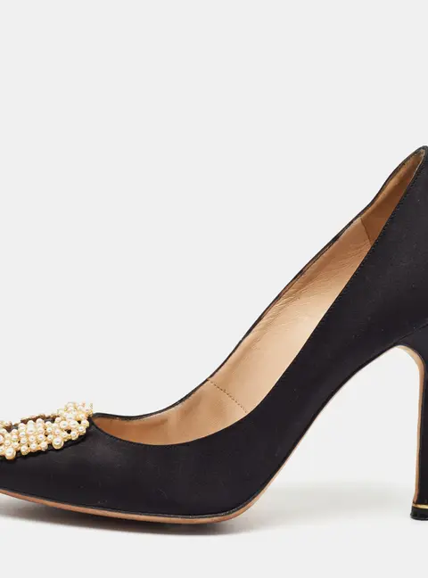Manolo Blahnik Hangisi Size 41 Black Satin Pumps