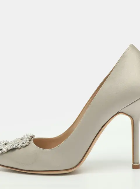 Manolo Blahnik Hangisi Size 38.5 Grey Satin Pumps