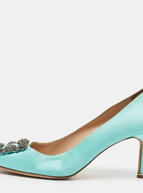 Manolo Blahnik Hangisi Size 42 Aqua Blue Satin Crystal Embellished Pumps
