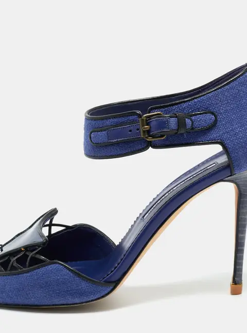 Manolo Blahnik Navy Blue Fabric and Patent Leather Ankle Strap Sandals Size 37.5