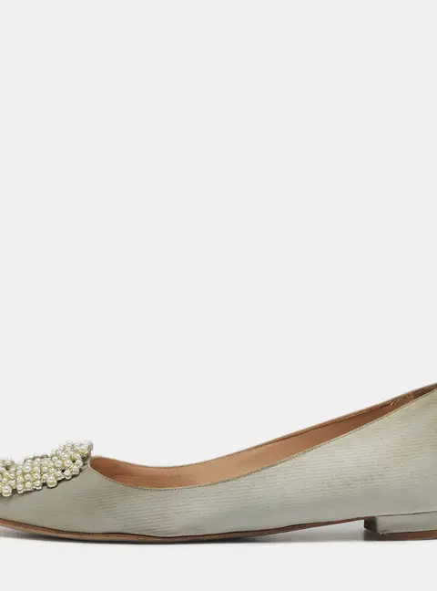 Manolo Blahnik Hangisi Size 35 Grey Satin Ballet Flats