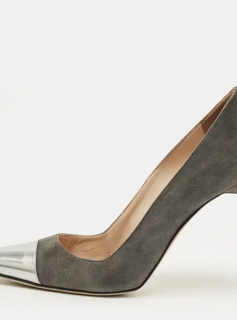 Manolo Blahnik Bipunta Size 39 Grey Patent Leather and Suede Pumps