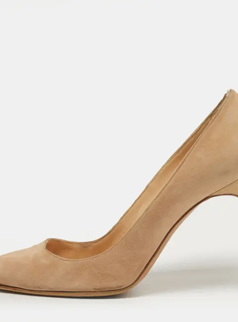 Manolo Blahnik BB Size 39 Beige Suede Pumps