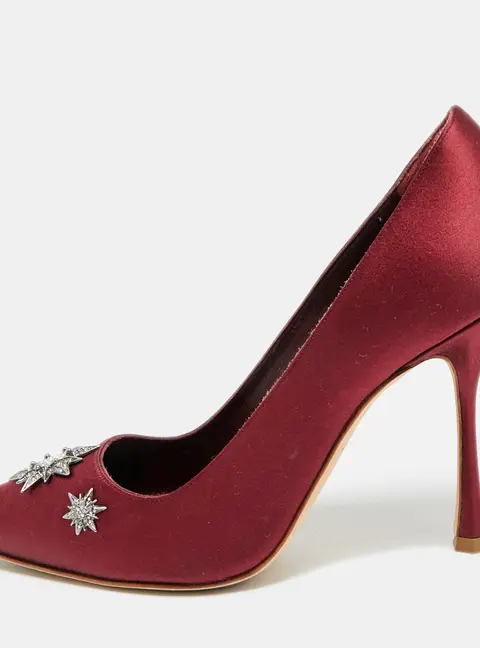 Manolo Blahnik Size 36 Burgundy Satin Stars Embellished Pointed Toe Pumps