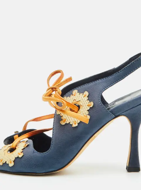 Manolo Blahnik Floral Applique Size 36 Navy Blue Leather and Lizard Slingback Sandals