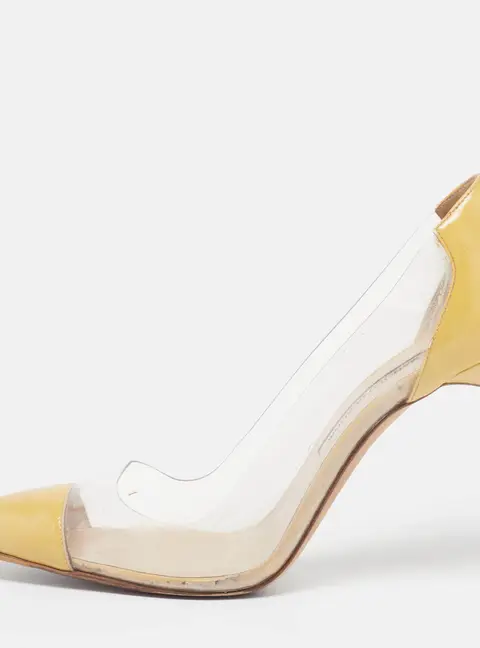 Manolo Blahnik Size 39.5 Beige/Transparent  Patent Leather and PVC Pumps