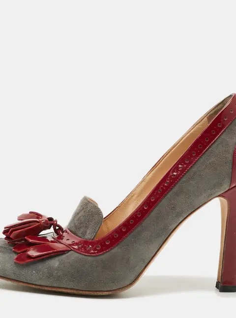Manolo Blahnik Size 38 Grey/Burgundy Brogue Patent Leather and Suede Tassel Pumps