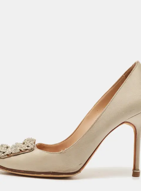 Manolo Blahnik Hangisi Size 37.5 Grey Satin Pumps