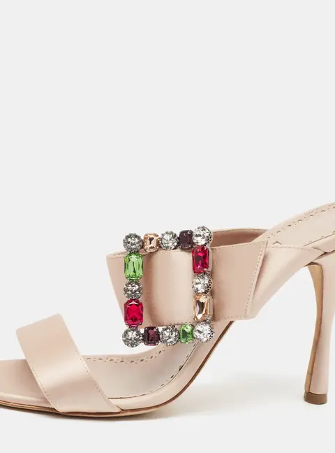 Manolo Blahnik Verda Size 41 Beige Satin Crystal Embellished Buckle Slide Sandals