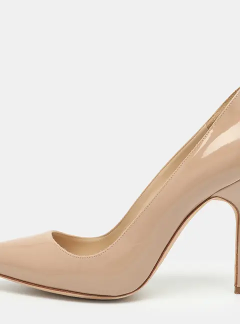 Manolo Blahnik Size 37.5 Blush Pink Patent Leather Pumps