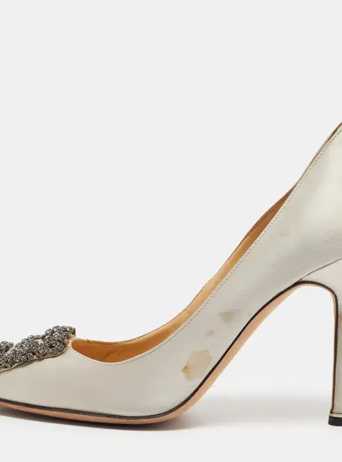 Manolo Blahnik Hangisi Size 40.5 Grey Satin Pumps