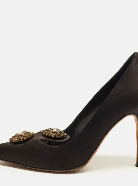 Manolo Blahnik Samara Size 37 Black Satin Samara Crystal Embellished Pumps