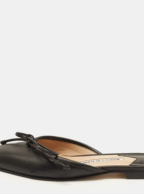 Manolo Blahnik Size 37 Black Leather Bow Flat Mules