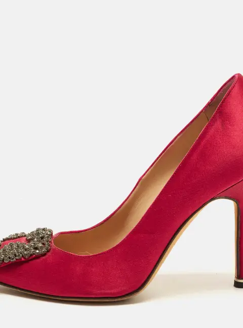 Manolo Blahnik Hangisi Size 35.5 Red Satin Pumps