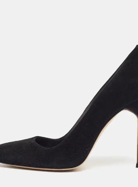 Manolo Blahnik Bipunta Size 39 Black Suede Pumps