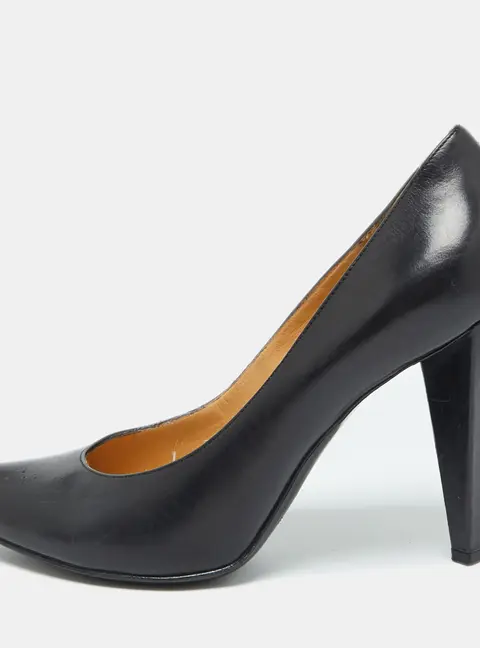 Marc by Marc Jacobs Black Leather Pumps Size 38