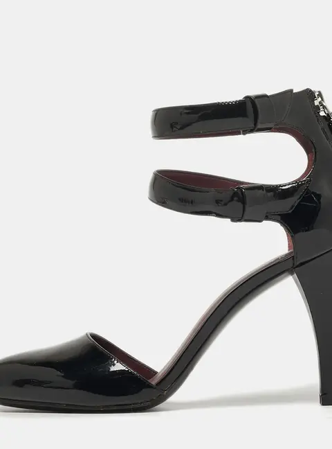 Marc by Marc Jacobs Size 39 Black Leather Ankle Strap  Pumps