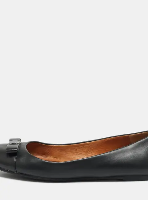 Marc by Marc Jacobs Size 37 Black Leather Ballet Flats