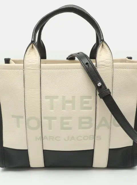 Marc Jacobs The Tote Light Beige/Black Leather Tote