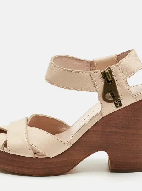 Marc Jacobs Beige Leather Ankle Strap Sandals Size 36.5