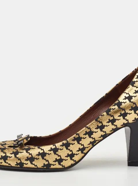 Marc Jacobs Size 35 Metallic Gold/Black Leather Round Toe Pumps