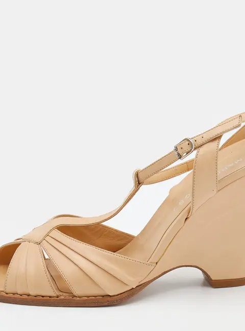 Marc Jacobs Beige Leather Ankle Strap Wedge Sandals Size 39.5