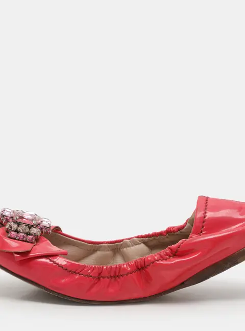 Miu Miu Pink Patent Leather Crystal Embellished Scrunch Ballet Flats Size 35.5