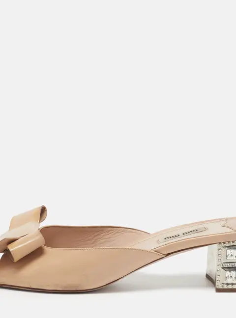 Miu Miu Size 40.5 Beige Patent Leather  Crystal Embellished Slide Sandals