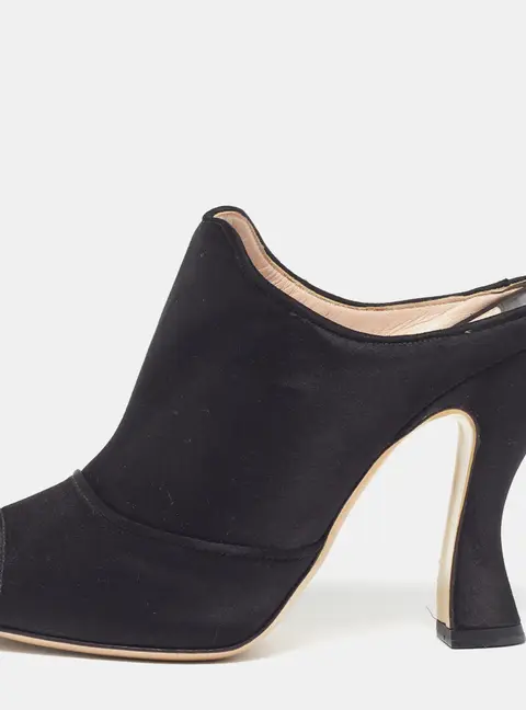 Miu Miu Size 38 Black Satin Open Toe Mules
