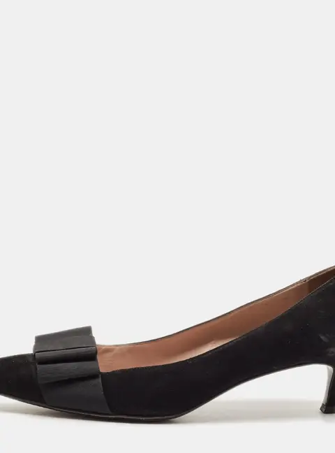 Miu Miu Size 40 Black Suede Bow Pointed Toe Pumps