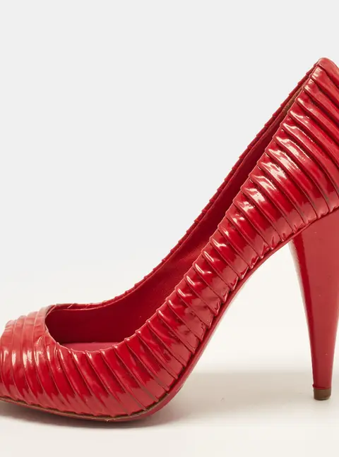 Miu Miu Size 36 Red Patent Leather Ribbed Peep Toe Pumps