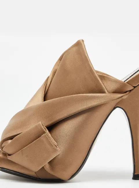 N&deg;21 Beige Satin Raso Knot Mule Sandals Size 37